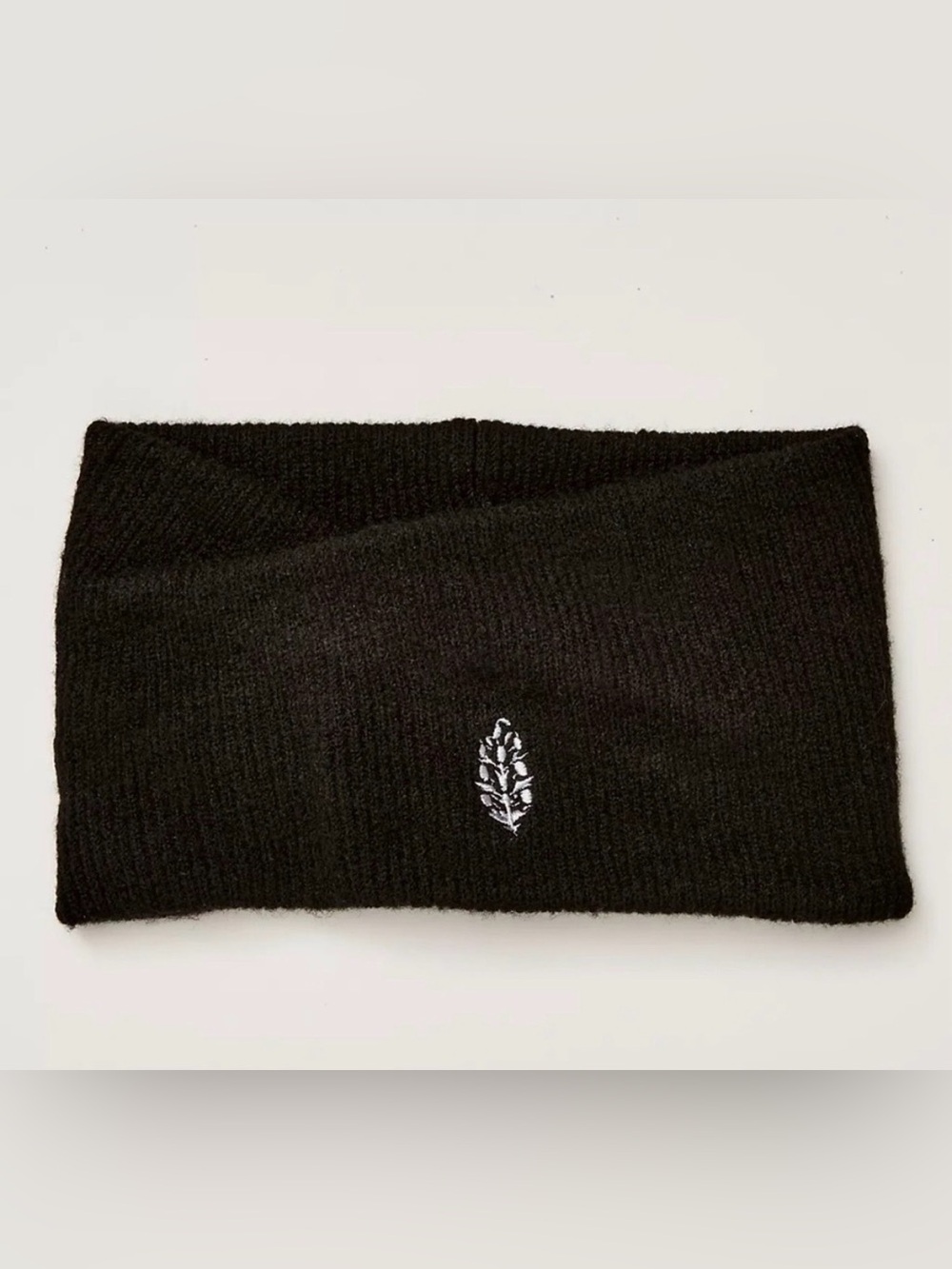 Free People Road Runner Ear Warmers. NWT. Black
